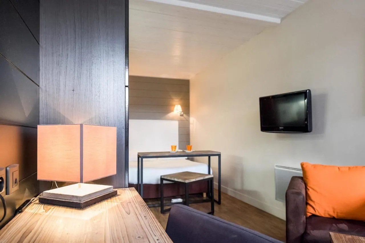 Ôpera - Cozy flat close to stations&old city - Welkeys Lille 0*,  France